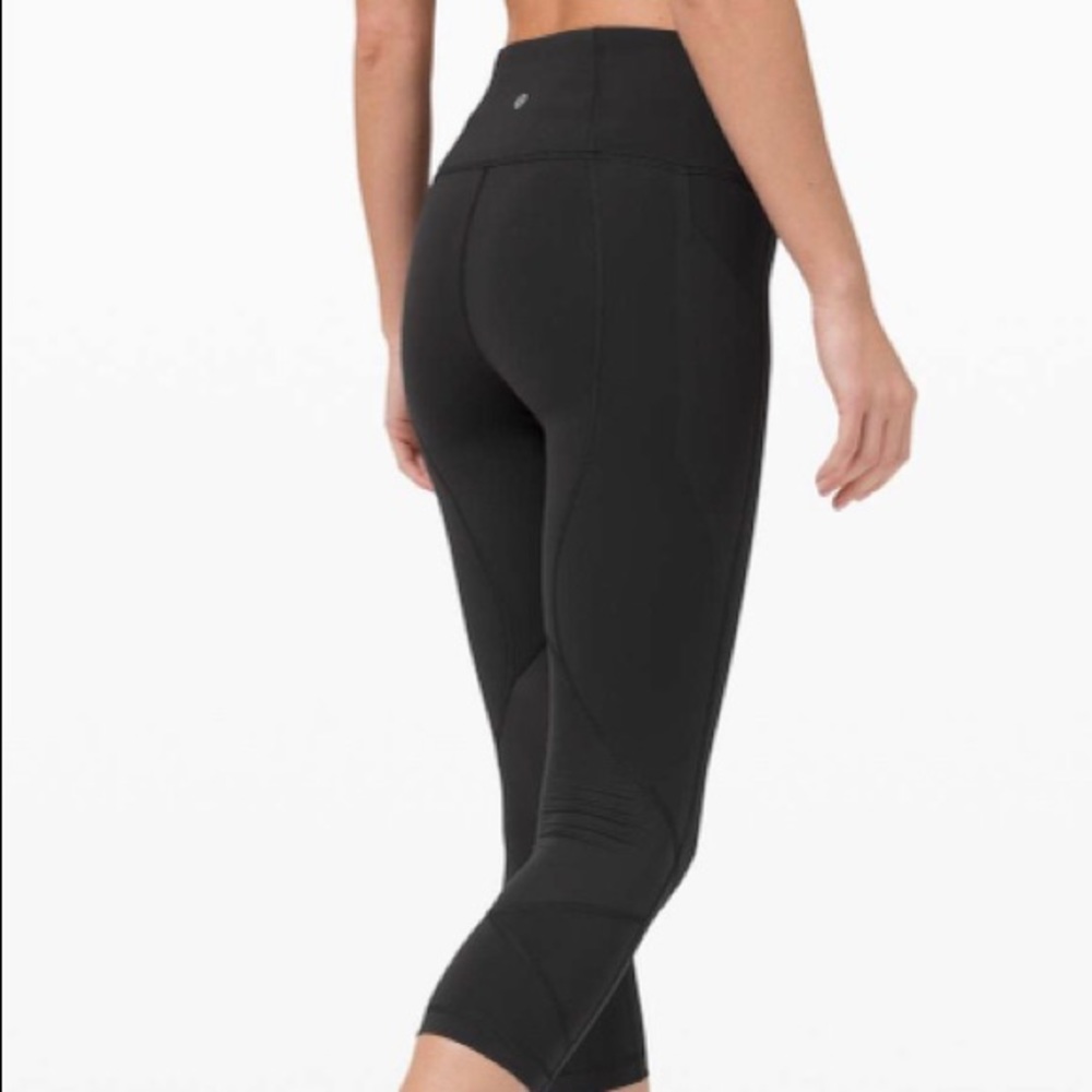Black Lululemon Pace Rival Crop Size 6